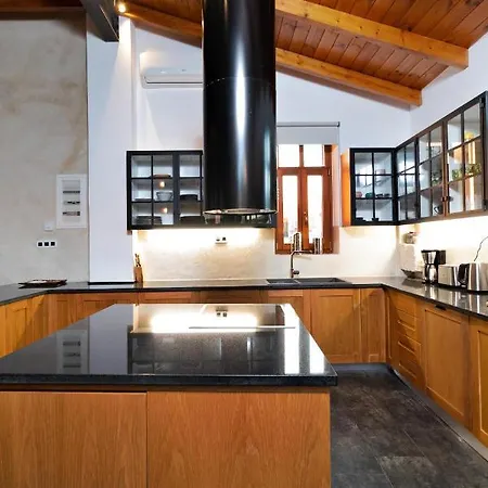 Luminous A House Of Luxury *