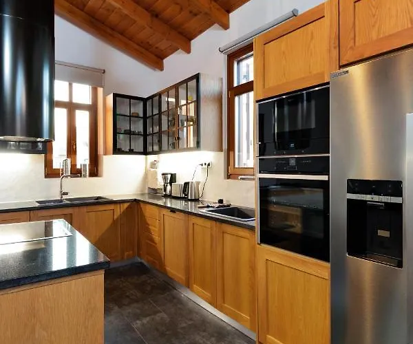 Luminous A House Of Luxury